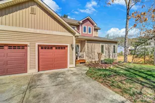 122 Craggy St, Black Mountain, NC 28711 - Photo 8