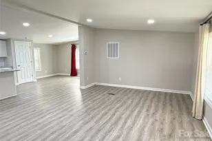 1332 Poplar Glen Dr, Kannapolis, NC 28083 - Photo 2