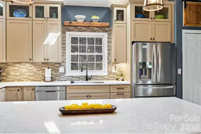 94 Squirrel Trail, Hendersonville, NC 28791 - Photo 10