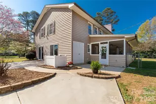 1212 Pinecrest Dr, Rock Hill, SC 29732 - Photo 32