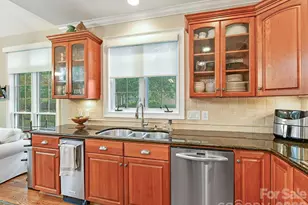 6114 Four Wood Dr, Matthews, NC 28104 - Photo 16