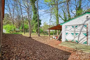 2008 Sloan Dr, Charlotte, NC 28208 - Photo 30