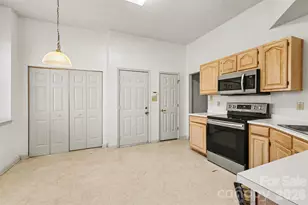 2008 Sloan Dr, Charlotte, NC 28208 - Photo 12