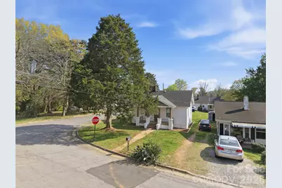 621 E A Street, Newton, NC 28658 - Photo 6