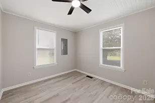 621 E A St, Newton, NC 28658 - Photo 24