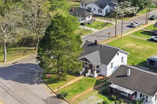 621 E A St, Newton, NC 28658 - Photo 8