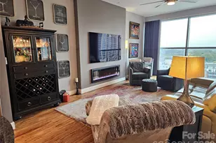 333 W Trade St, Charlotte, NC 28202 - Photo 10