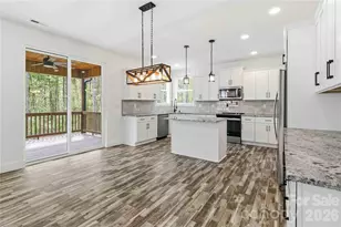 602 Stateline Rd, Clover, SC 29710 - Photo 10