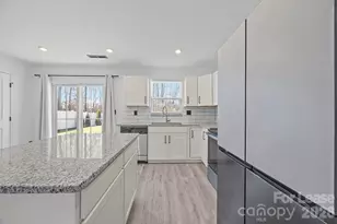 1820 Hooper Court, Charlotte, NC 28212 - Photo 4