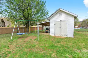 22 Brookfield Ln, Old Fort, NC 28762 - Photo 8