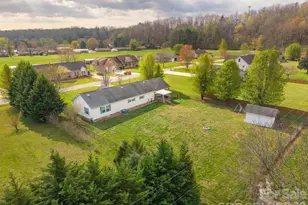 22 Brookfield Ln, Old Fort, NC 28762 - Photo 4