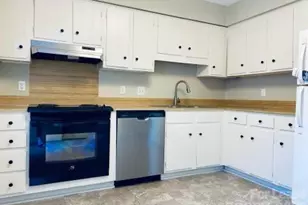 4657 Old Lantern Way, Charlotte, NC 28212 - Photo 2