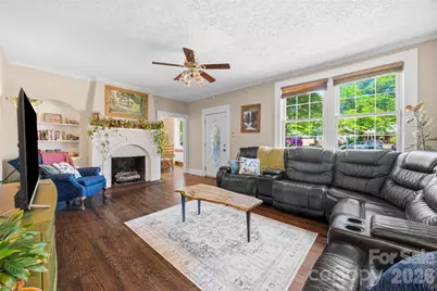 205 S Thompson Street, Shelby, NC 28150 - Photo 6