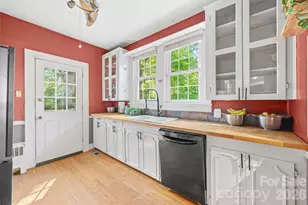 205 S Thompson St, Shelby, NC 28150 - Photo 8