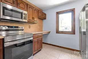 3104 Cove Loop Rd, Hendersonville, NC 28739 - Photo 18