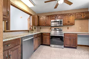 3104 Cove Loop Rd, Hendersonville, NC 28739 - Photo 18