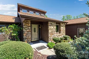 3104 Cove Loop Rd, Hendersonville, NC 28739 - Photo 2