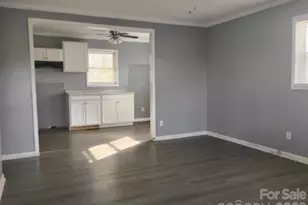 986 N Arant St, Pageland, SC 29728 - Photo 2