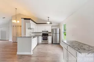 11407 Antebellum Dr, Charlotte, NC 28273 - Photo 10