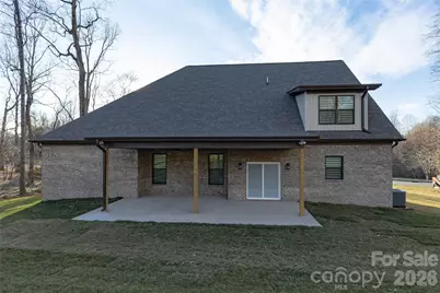 3802 Lyle Creek Avenue NE, Conover, NC 28613 - Photo 4