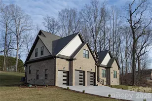 3802 Lyle Creek Ave NE, Conover, NC 28613 - Photo 2