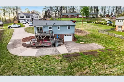 110 Winchester Drive, Lenoir, NC 28645 - Photo 2