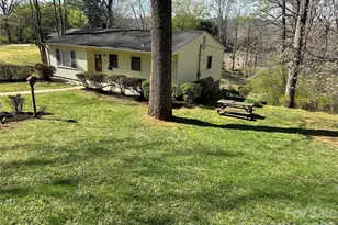 624 Broadway St NW, Lenoir, NC 28645 - Photo 2