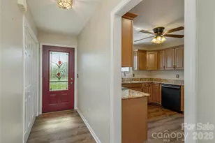 176 Derbyshire Dr, Hendersonville, NC 28792 - Photo 4