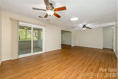 176 Derbyshire Drive, Hendersonville, NC 28792 - Photo 10