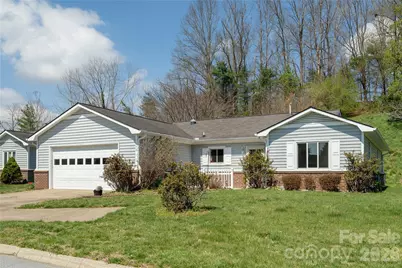 176 Derbyshire Drive, Hendersonville, NC 28792 - Photo 2