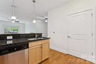 630 Calvert St, Charlotte, NC 28208 - Photo 10