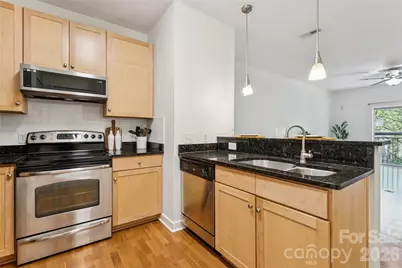 630 Calvert Street #307, Charlotte, NC 28208 - Photo 8