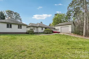 425 Lariat Cir, Salisbury, NC 28144 - Photo 2
