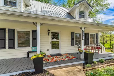 1548 Castell Lane, Hickory, NC 28601 - Photo 2