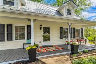 1548 Castell Ln, Hickory, NC 28601 - Photo 2