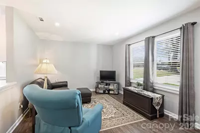 3724 Cobbleridge Drive, Charlotte, NC 28215 - Photo 10