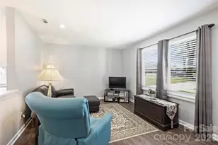 3724 Cobbleridge Dr, Charlotte, NC 28215 - Photo 10