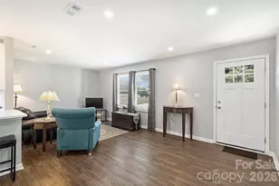 3724 Cobbleridge Dr, Charlotte, NC 28215 - Photo 8