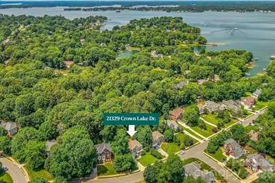 21329 Crown Lake Drive, Cornelius, NC 28031 - Photo 4