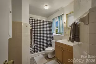 117 3rd Ave SW, Hickory, NC 28602 - Photo 18