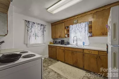 117 3rd Avenue SW, Hickory, NC 28602 - Photo 12