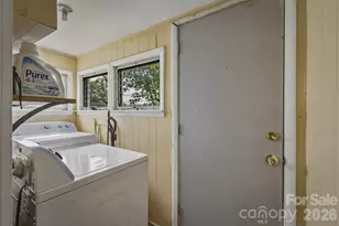 117 3rd Ave SW, Hickory, NC 28602 - Photo 20