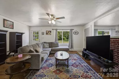 117 3rd Avenue SW, Hickory, NC 28602 - Photo 10