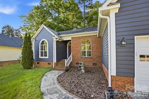 10008 Prosperity Point Ln, Charlotte, NC 28269 - Photo 12