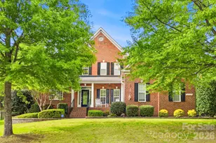 13633 Glen Abbey Dr, Charlotte, NC 28278 - Photo 2