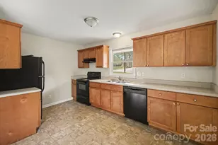 2528 Burkholder Rd, Charlotte, NC 28214 - Photo 8