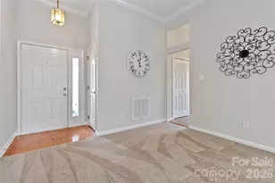 12100 Landing Green Dr, Charlotte, NC 28277 - Photo 4