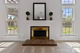 12100 Landing Green Dr, Charlotte, NC 28277 - Photo 6