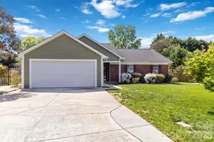 12100 Landing Green Dr, Charlotte, NC 28277 - Photo 1