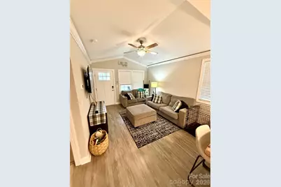 1946 11th Avenue NE, Hickory, NC 28601 - Photo 4